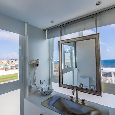 ホテル Boutique Tao Caleta Mar